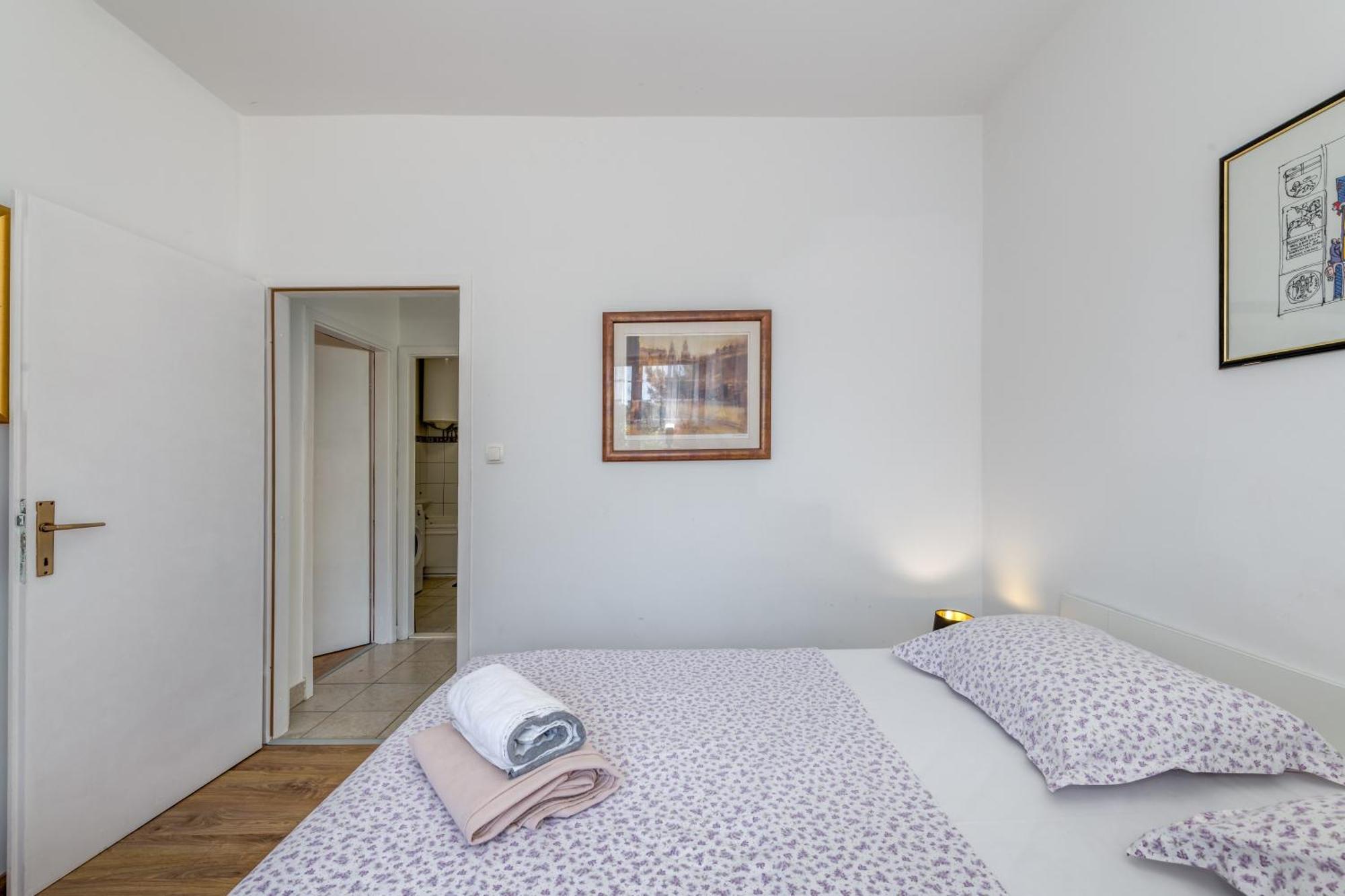 Beachfront Apartment Drazen, With Garden And Parking Split Eksteriør billede